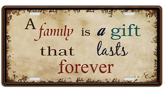 Metalen wandbord | A family is a gift that lasts forever | Kentekenplaat | 15x30cm |